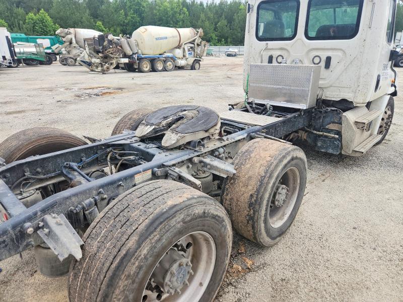 Продаж на аукціоні авто 2020 Freightliner Cascadia 113, vin: 1FUJGBDV0LLLT8561, номер лоту: 58097686
