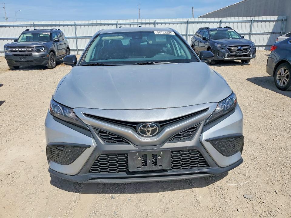 Продаж на аукціоні авто 2021 Toyota Camry, vin: 4T1G11BK2MU046357, номер лоту: 54723626