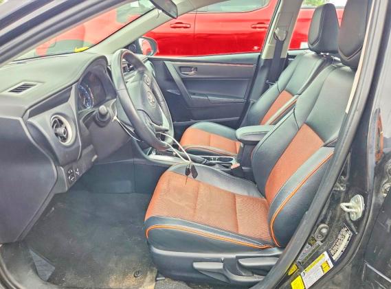 56708556 :رقم المزاد ، 2T1BURHE1JC051953 vin ، 2018 Toyota Corolla مزاد بيع