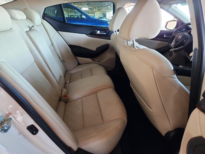 57778106 :رقم المزاد ، 1N4AA6AP6HC372037 vin ، 2017 Nissan Maxima مزاد بيع