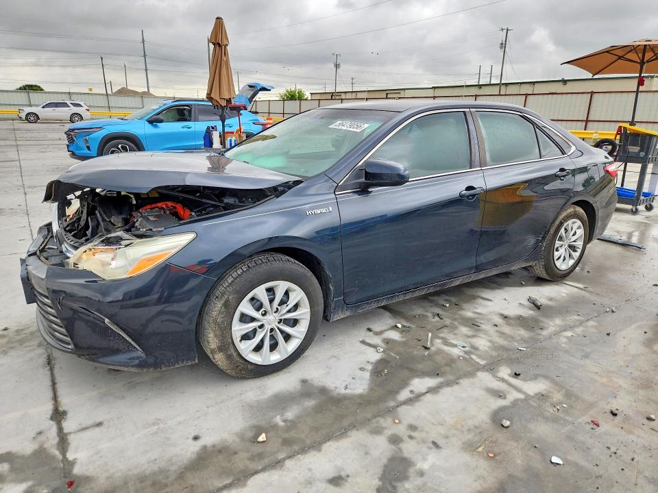 56479056 :رقم المزاد ، 4T1BD1FK2FU156209 vin ، 2015 Toyota Camry Hybrid مزاد بيع