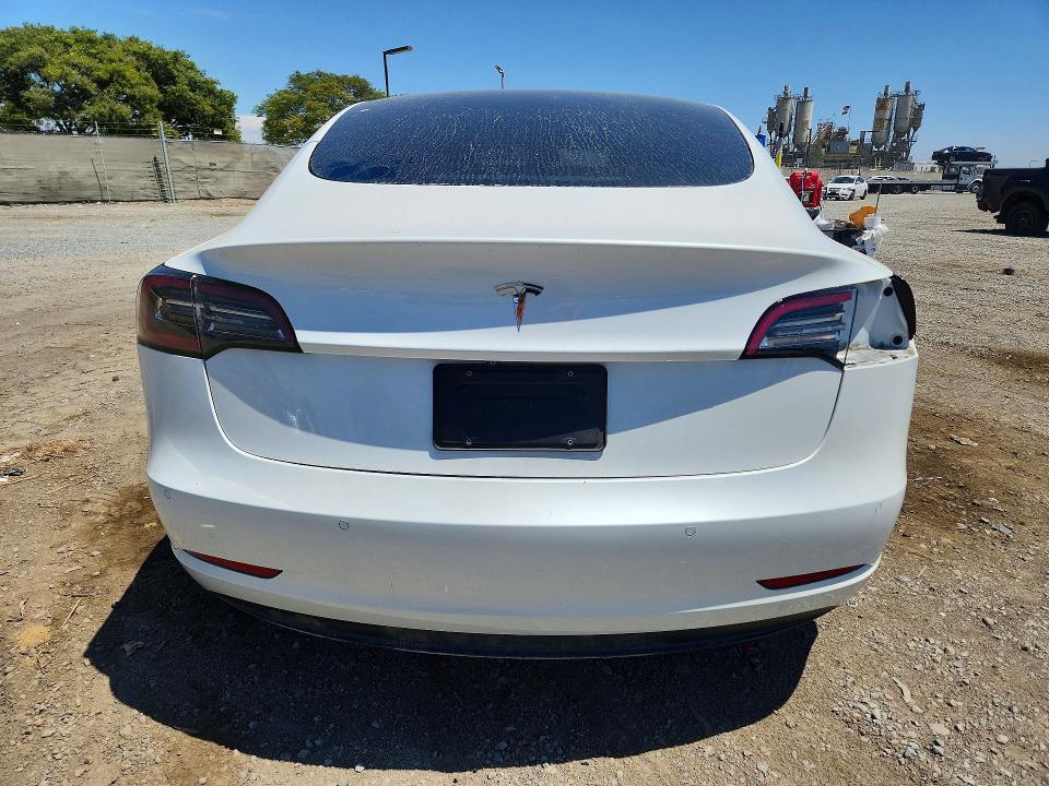 57075236 :رقم المزاد ، 5YJ3E1EA5MF976286 vin ، 2021 Tesla Model 3 مزاد بيع