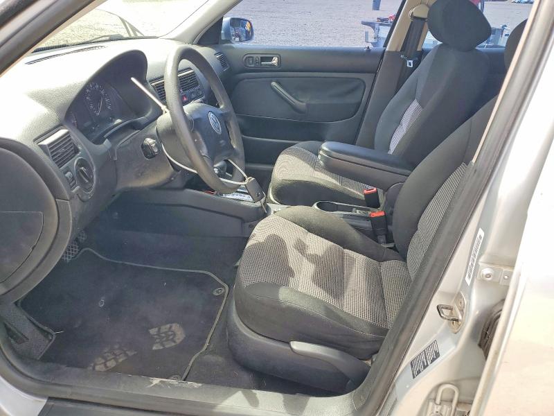 58213666 :رقم المزاد ، 9BWGL61J854005601 vin ، 2005 Volkswagen Golf مزاد بيع