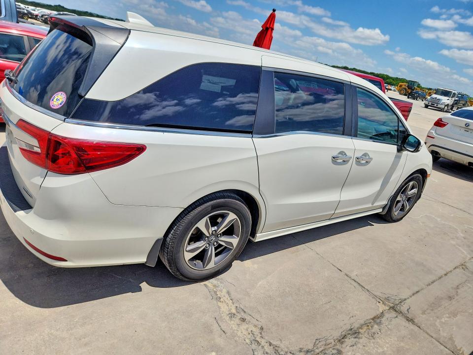 Продажа на аукционе авто 2018 Honda Odyssey, vin: 5FNRL6H80JB035989, номер лота: 57057156