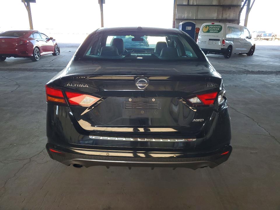 56478256 :رقم المزاد ، 1N4BL4CW5MN332862 vin ، 2021 Nissan Altima مزاد بيع
