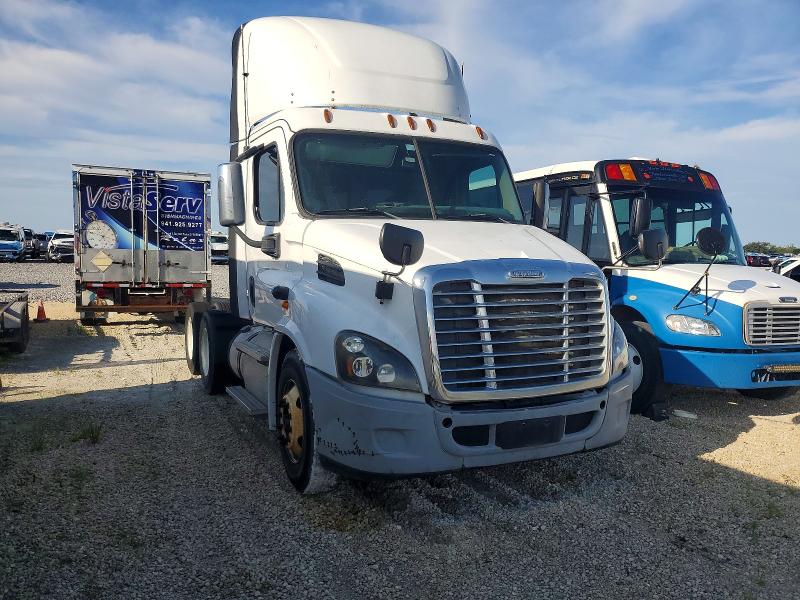 Aukcja sprzedaży 2015 Freightliner Cascadia, vin: 1FUJGBDV3FLGE8979, numer aukcji: 54789316
