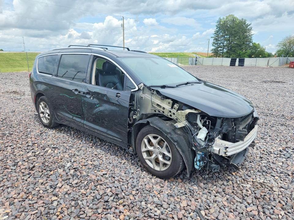 58107046 :رقم المزاد ، 2C4RC1GG9KR574225 vin ، 2019 Chrysler Pacifica مزاد بيع