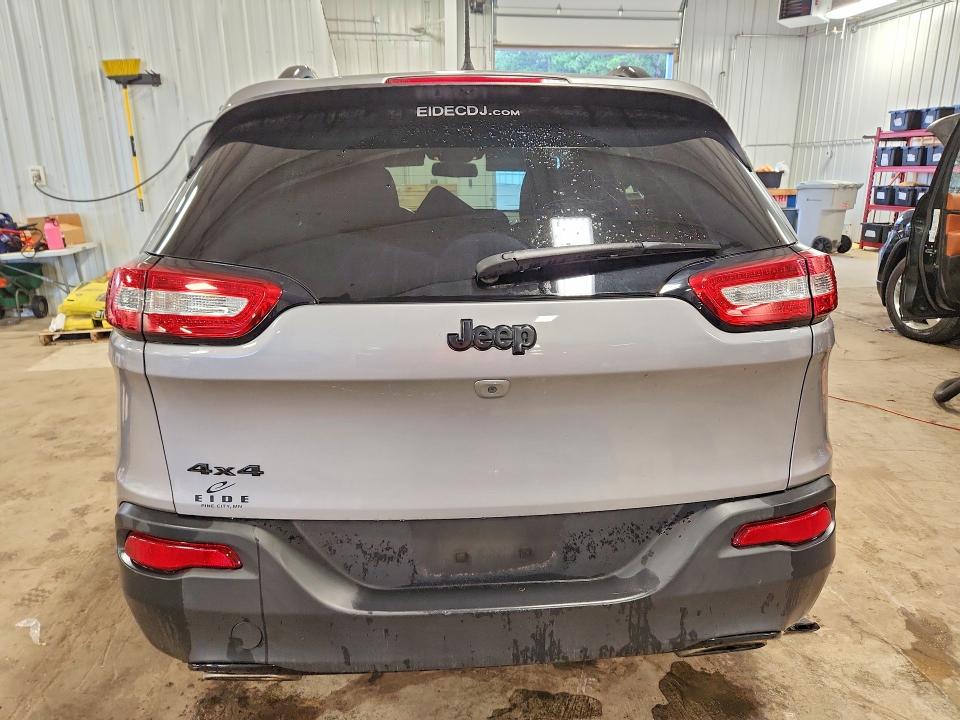 57779666 :رقم المزاد ، 1C4PJMCX4JD576082 vin ، 2018 Jeep Cherokee مزاد بيع