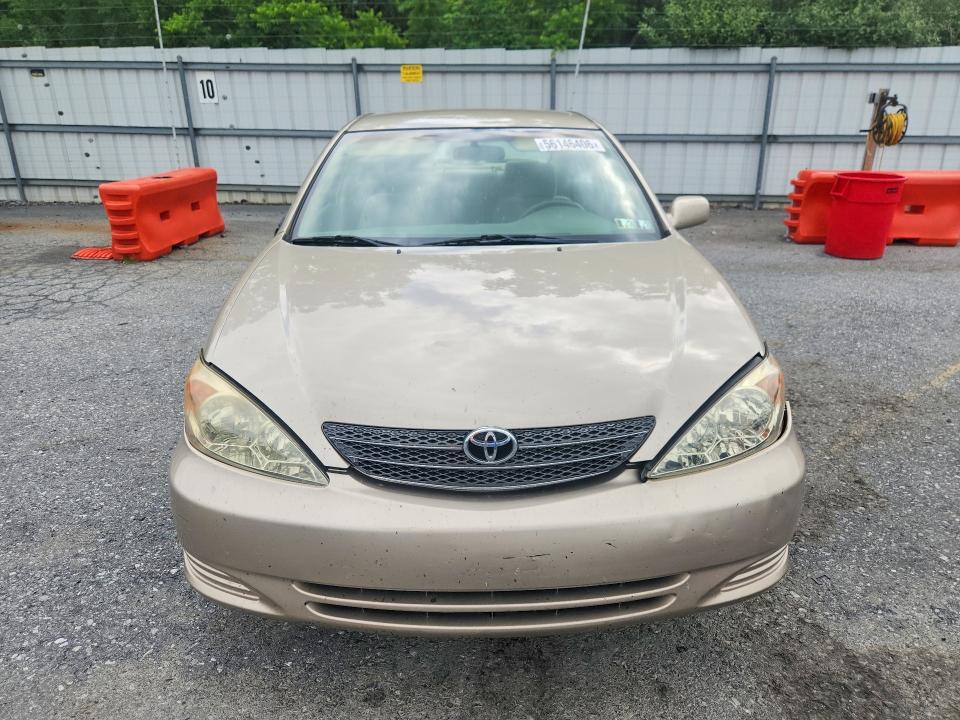 56146406 :رقم المزاد ، 4T1BE32K83U703039 vin ، 2003 Toyota Camry مزاد بيع