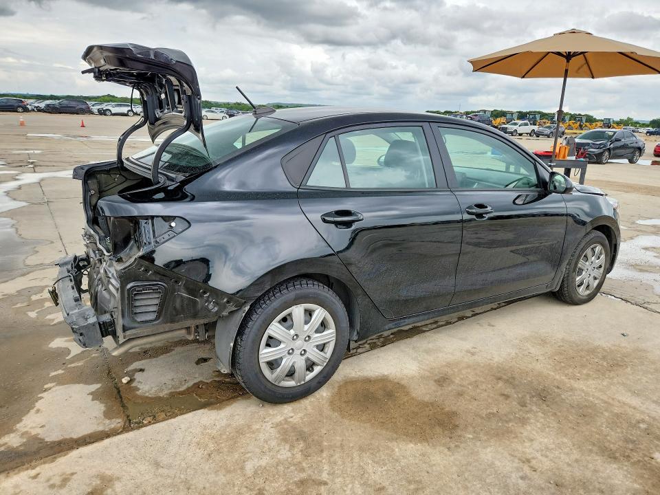 56157276 :رقم المزاد ، 3KPA24AD1NE479549 vin ، 2022 Kia Rio مزاد بيع