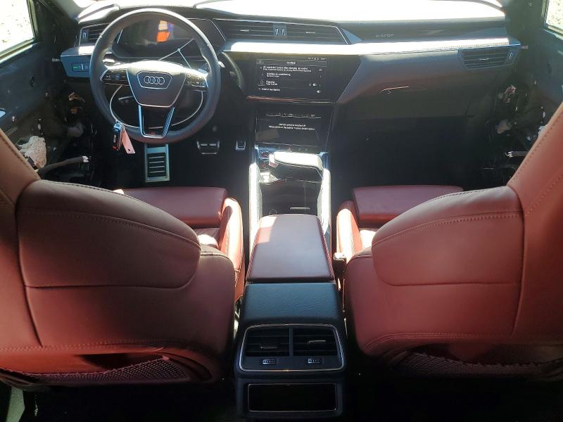2024 Audi Sq8 E-tron მანქანა იყიდება აუქციონზე, vin: WA1DCBGE5RB051740, აუქციონის ნომერი: 58817356