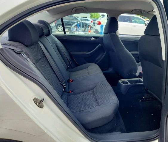 56623656 :رقم المزاد ، 3VW2K7AJ3BM307534 vin ، 2011 Volkswagen Jetta مزاد بيع