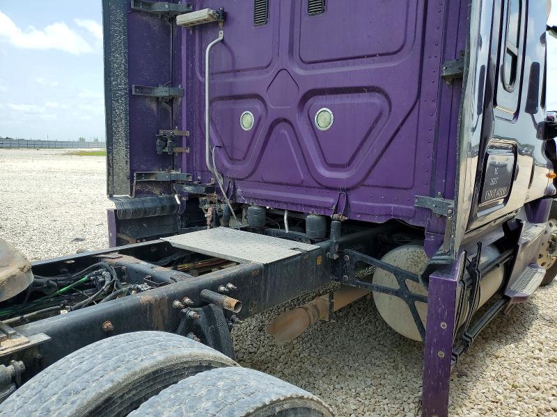 58486076 :رقم المزاد ، 3AKJGLD57FSFN2609 vin ، 2015 Freightliner Cascadia 125 مزاد بيع