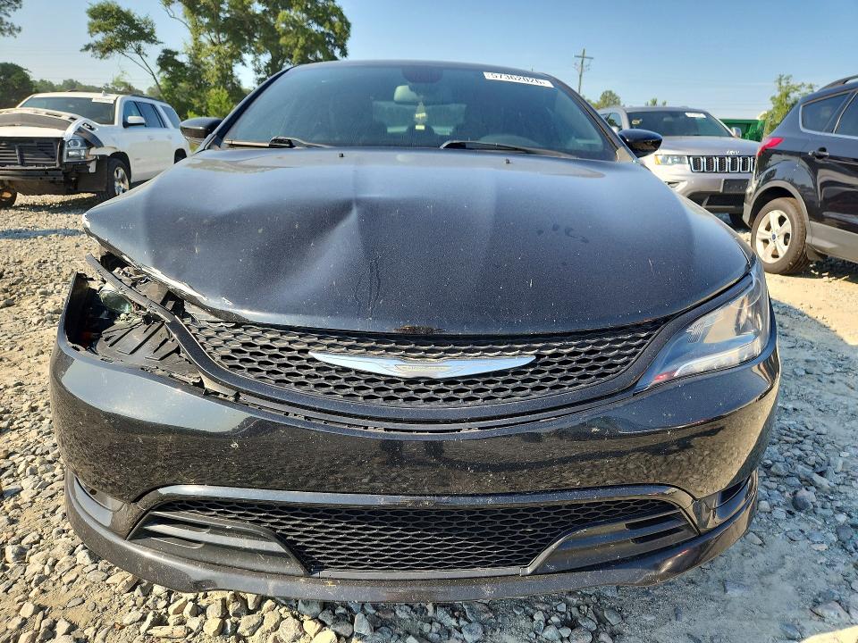 57362026 :رقم المزاد ، 1C3CCCBB7FN573112 vin ، 2015 Chrysler 200 مزاد بيع