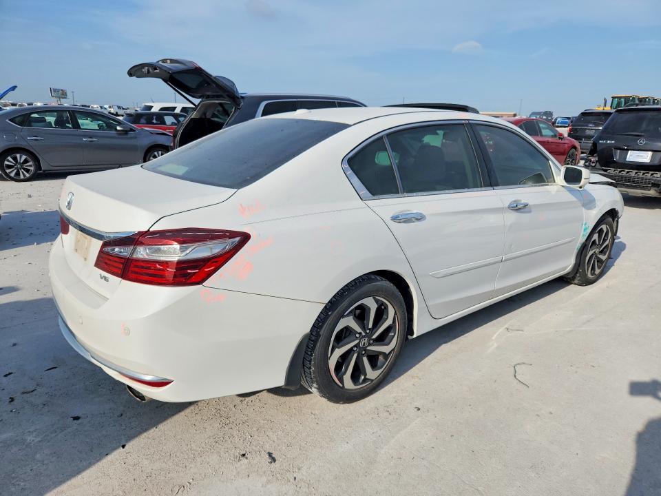 58766026 :رقم المزاد ، 1HGCR3F01GA012577 vin ، 2016 Honda Accord مزاد بيع