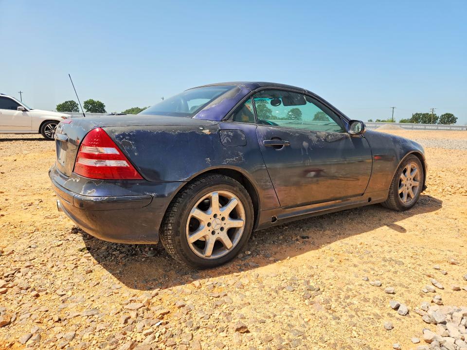 Продажа на аукционе авто 2001 Mercedes-benz Slk, vin: WDBKK49FX1F182160, номер лота: 58212006
