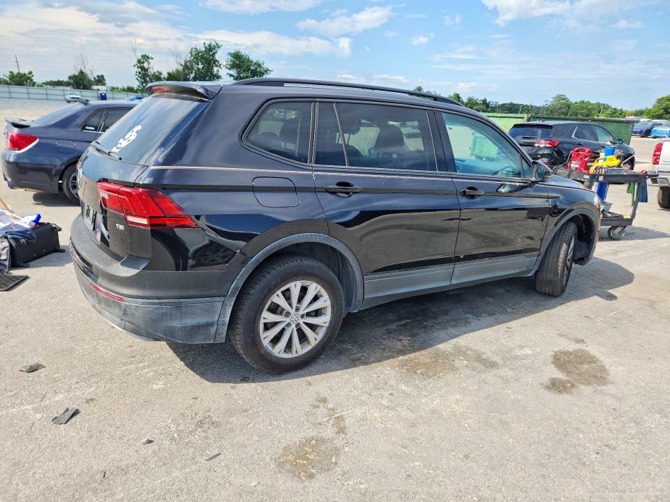 Aukcja sprzedaży 2018 Volkswagen Tiguan, vin: 3VV1B7AX1JM013861, numer aukcji: 57219646