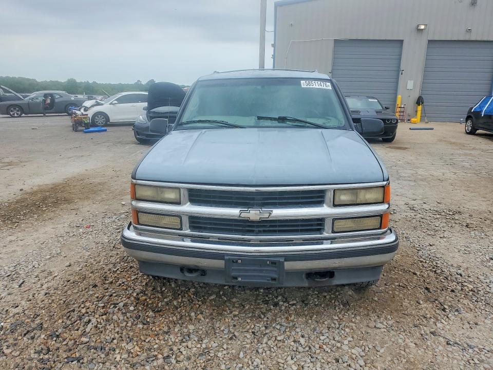 1998 Chevrolet Tahoe მანქანა იყიდება აუქციონზე, vin: 1GNEC13R5WJ358119, აუქციონის ნომერი: 58511476