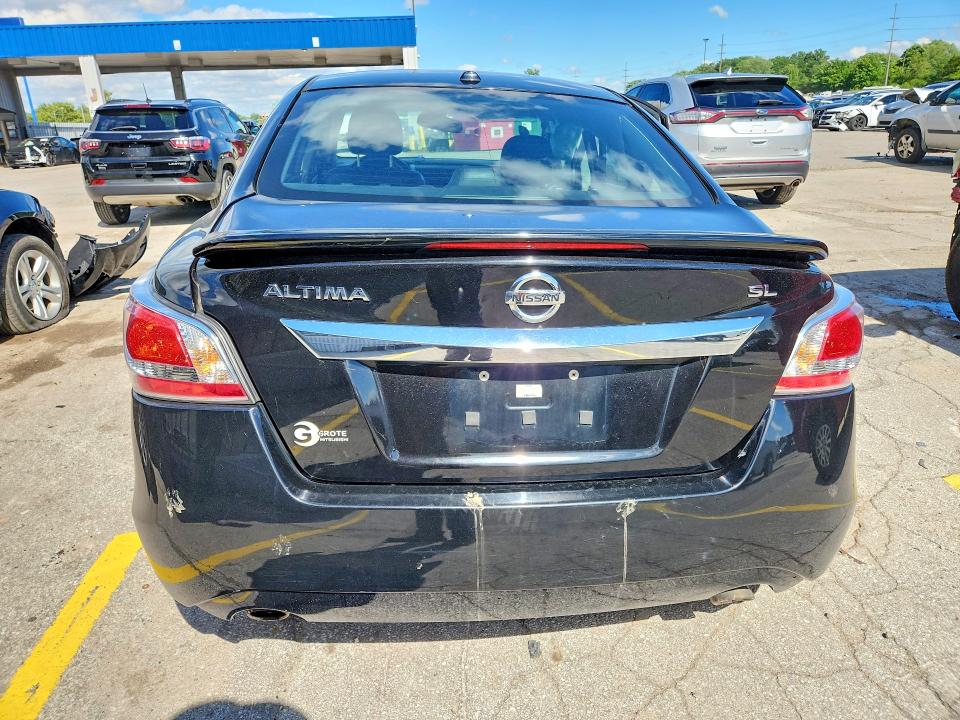 2015 Nissan Altima მანქანა იყიდება აუქციონზე, vin: 1N4AL3AP2FN893993, აუქციონის ნომერი: 57894306