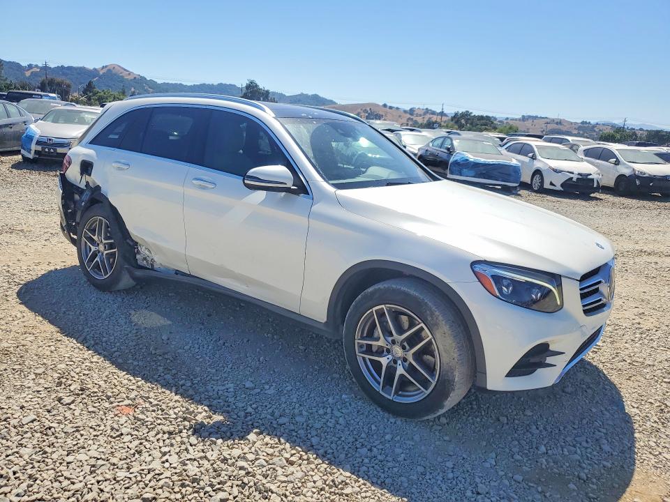 58623626 :رقم المزاد ، WDC0G4KB5HF119117 vin ، 2017 Mercedes-benz Glc مزاد بيع