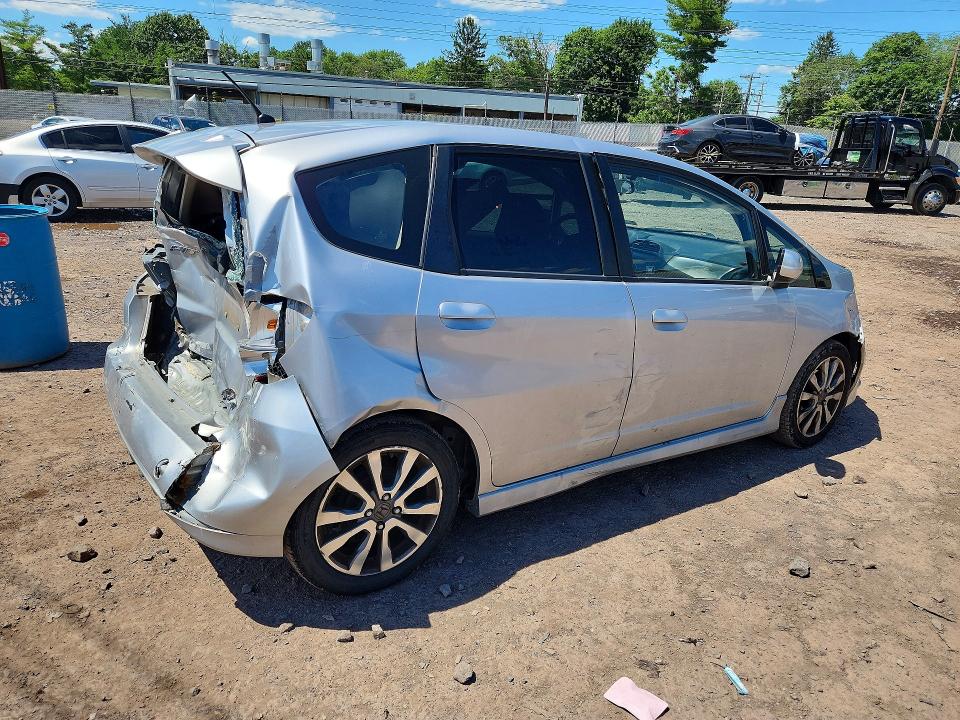 Продажа на аукционе авто 2013 Honda Fit, vin: JHMGE8H57DC042781, номер лота: 57889386
