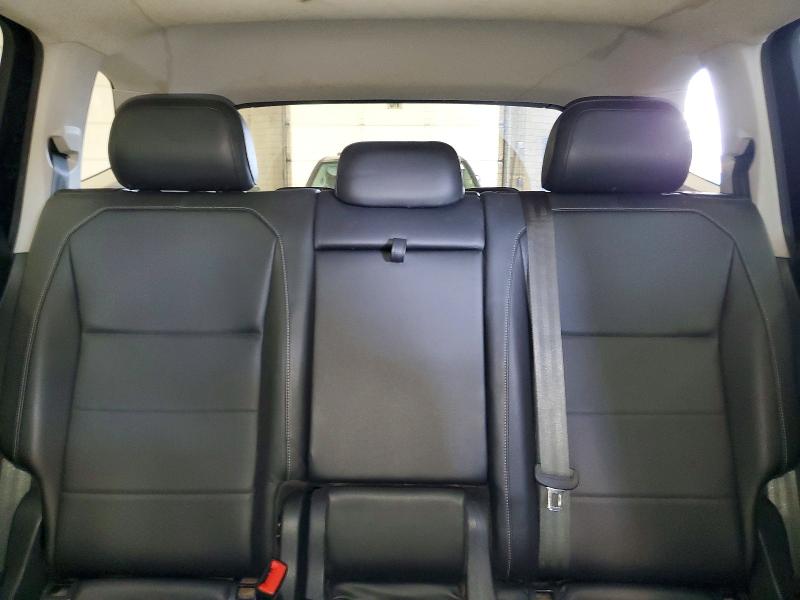 Продажа на аукционе авто 2018 Volkswagen Tiguan, vin: 3VV2B7AX3JM196989, номер лота: 57824996