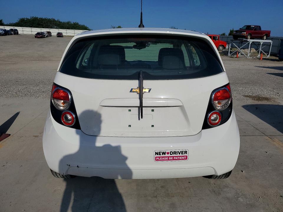59012136 :رقم المزاد ، 1G1JC6SH7C4130381 vin ، 2012 Chevrolet Sonic مزاد بيع