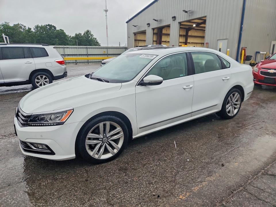 2017 Volkswagen Passat მანქანა იყიდება აუქციონზე, vin: 1VWGT7A30HC004967, აუქციონის ნომერი: 57356236