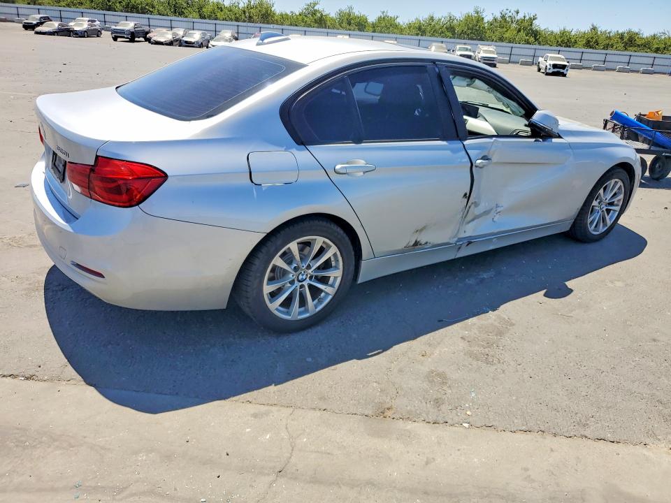 2017 Bmw 320 მანქანა იყიდება აუქციონზე, vin: WBA8E1G56HNU14875, აუქციონის ნომერი: 59287106