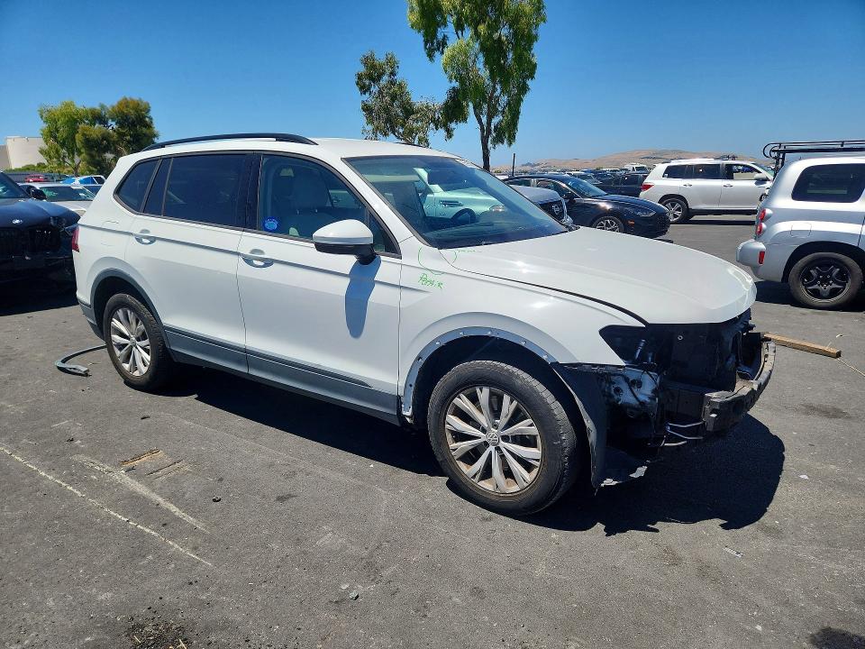 Продажа на аукционе авто 2019 Volkswagen Tiguan, vin: 3VV1B7AX0KM147164, номер лота: 55955706