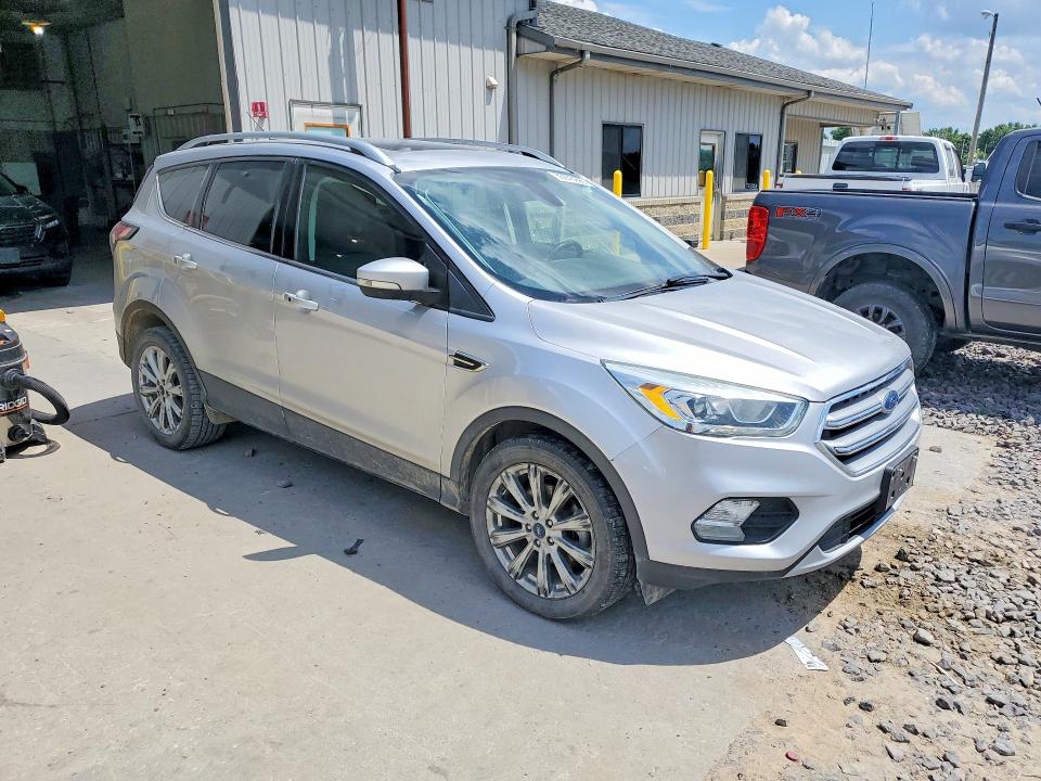 Продажа на аукционе авто 2017 Ford Escape, vin: 1FMCU0JD8HUE97396, номер лота: 55978996