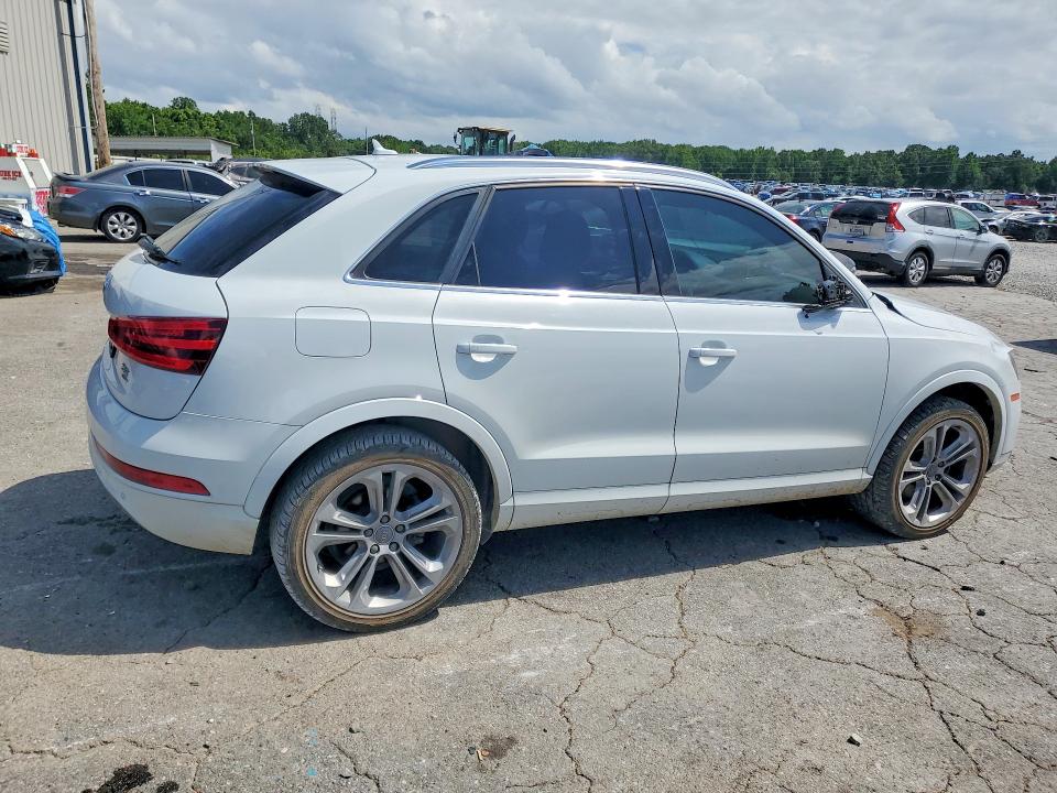 2015 Audi Q3 მანქანა იყიდება აუქციონზე, vin: WA1GFCFS5FR007693, აუქციონის ნომერი: 55335756