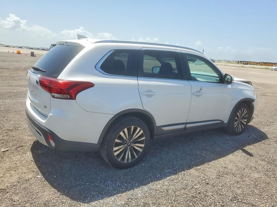 59000106 :رقم المزاد ، JA4AZ3A39LZ041175 vin ، 2020 Mitsubishi Outlander مزاد بيع
