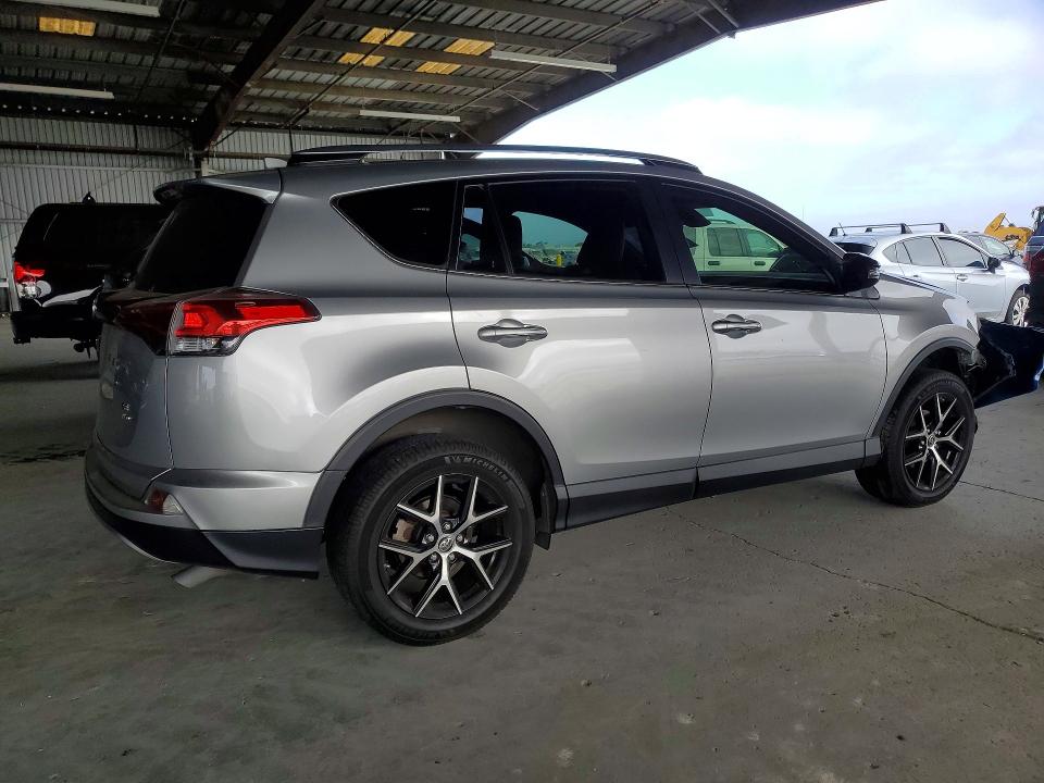 Продажа на аукционе авто 2018 Toyota Rav4, vin: JTMJFREV9JJ235858, номер лота: 59313736