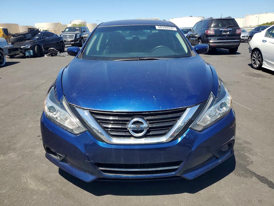 58590656 :رقم المزاد ، 1N4AL3AP3JC139974 vin ، 2018 Nissan Altima مزاد بيع