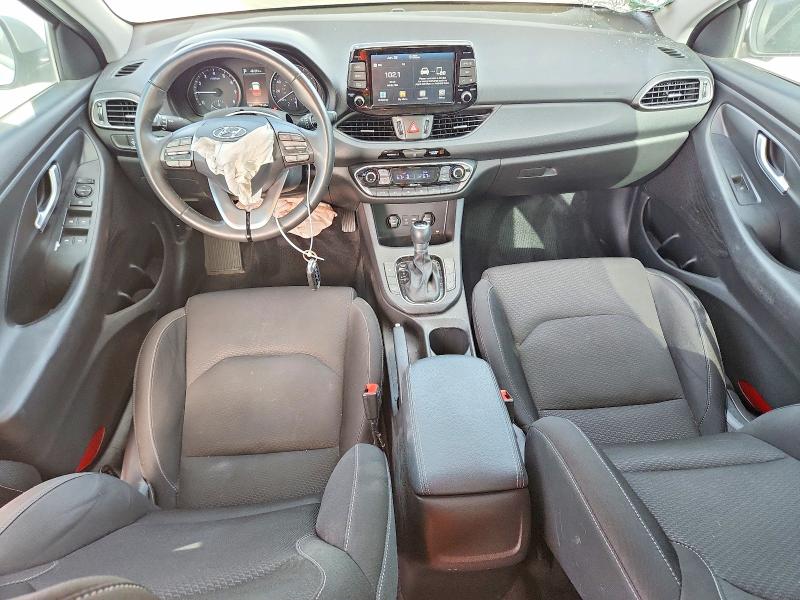 2018 Hyundai Elantra Gt მანქანა იყიდება აუქციონზე, vin: KMHH35LEXJU017635, აუქციონის ნომერი: 59192566