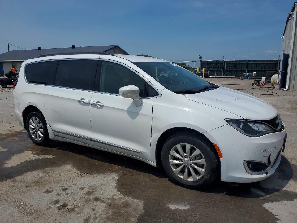 Продажа на аукционе авто 2017 Chrysler Pacifica, vin: 2C4RC1BG1HR569150, номер лота: 58400826