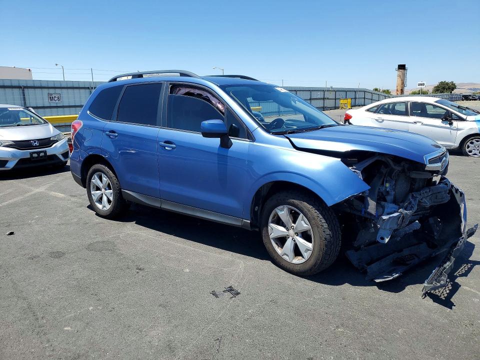 58468126 :رقم المزاد ، JF2SJADCXFH832439 vin ، 2015 Subaru Forester مزاد بيع
