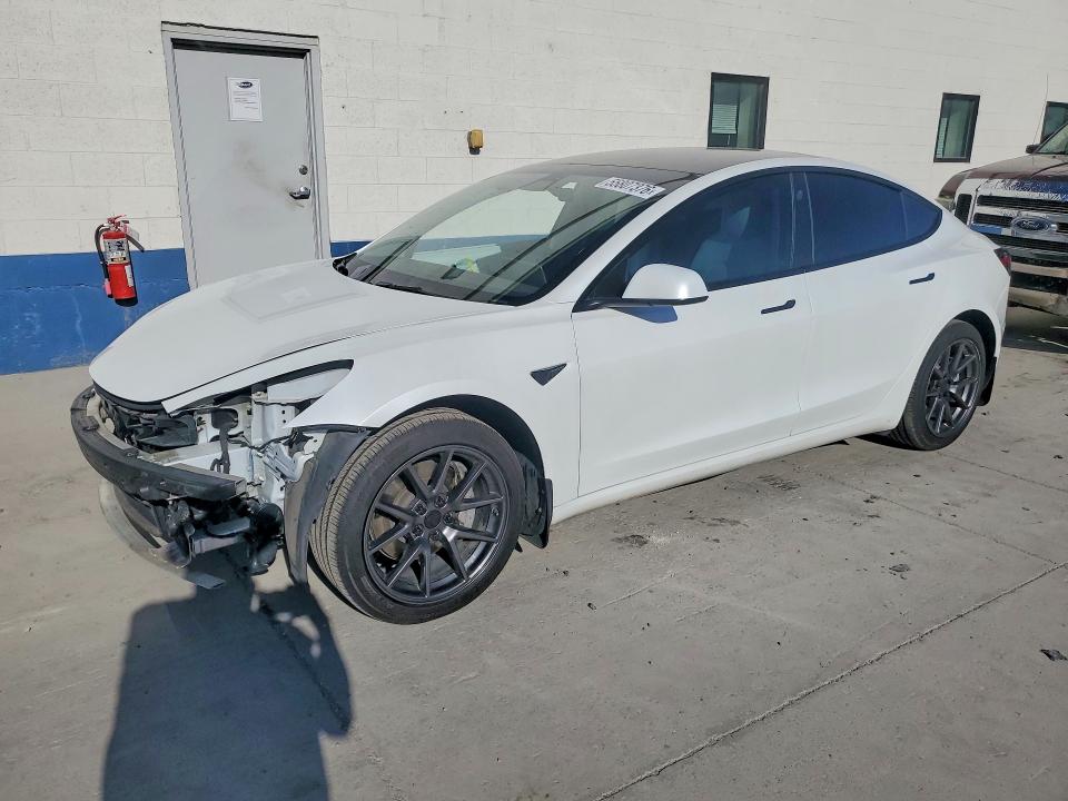 Продаж на аукціоні авто 2022 Tesla Model 3, vin: 5YJ3E1EB3NF109950, номер лоту: 55807376