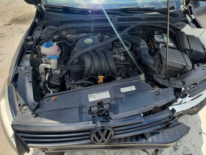 56968356 :رقم المزاد ، 3VW2K7AJ0DM352658 vin ، 2013 Volkswagen Jetta مزاد بيع
