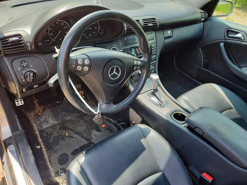 2005 Mercedes-benz C მანქანა იყიდება აუქციონზე, vin: WDBRN40J25A674658, აუქციონის ნომერი: 56525806