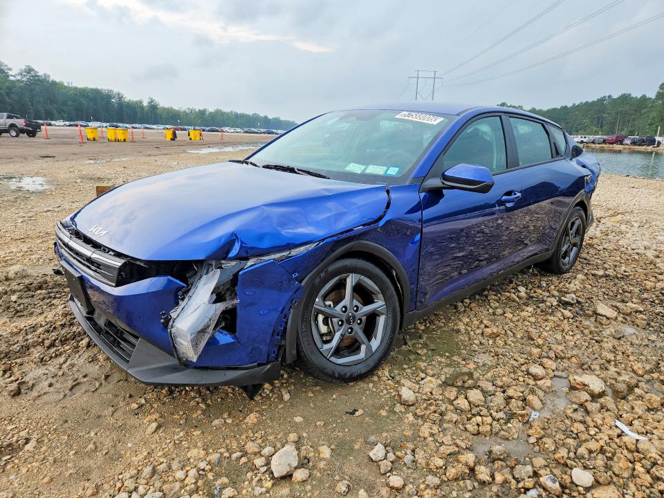 2025 Kia K4 მანქანა იყიდება აუქციონზე, vin: 3KPFT4DE7SE017371, აუქციონის ნომერი: 57588006