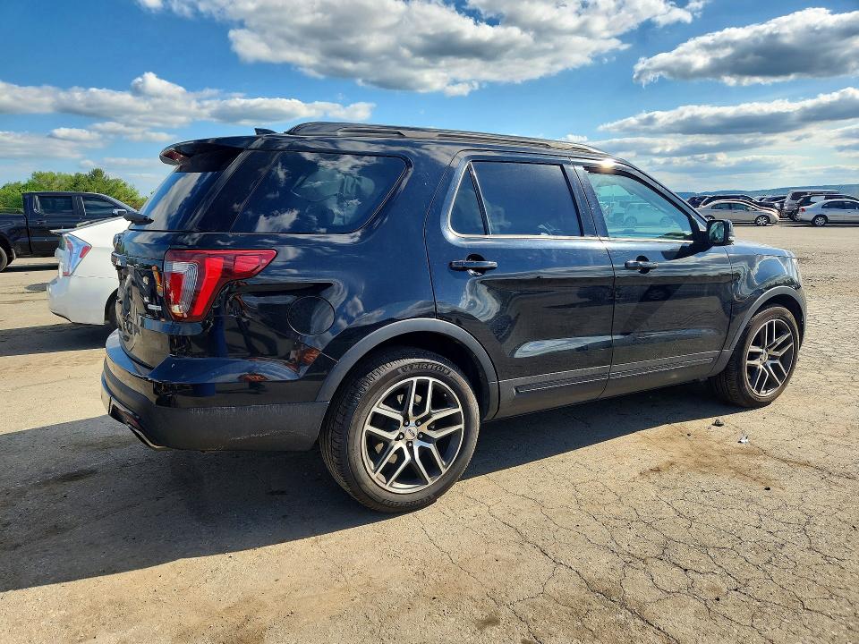 2017 Ford Explorer მანქანა იყიდება აუქციონზე, vin: 1FM5K8GT2HGD75790, აუქციონის ნომერი: 56471046