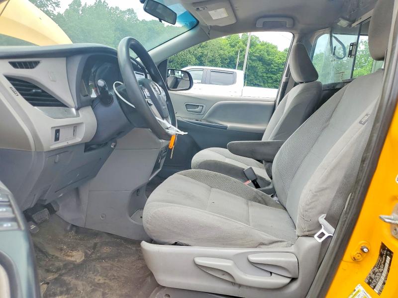 2017 Toyota Sienna მანქანა იყიდება აუქციონზე, vin: 5TDZZ3DC2HS858730, აუქციონის ნომერი: 57135706