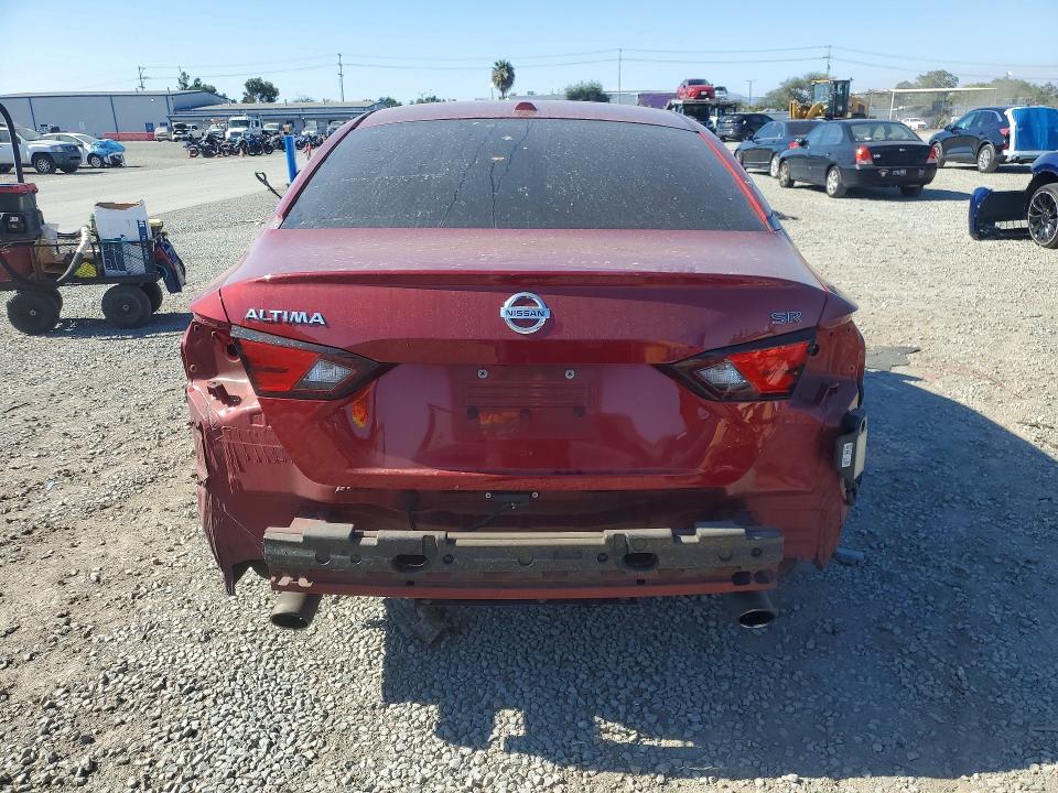 57405886 :رقم المزاد ، 1N4BL4CV5MN382443 vin ، 2021 Nissan Altima مزاد بيع