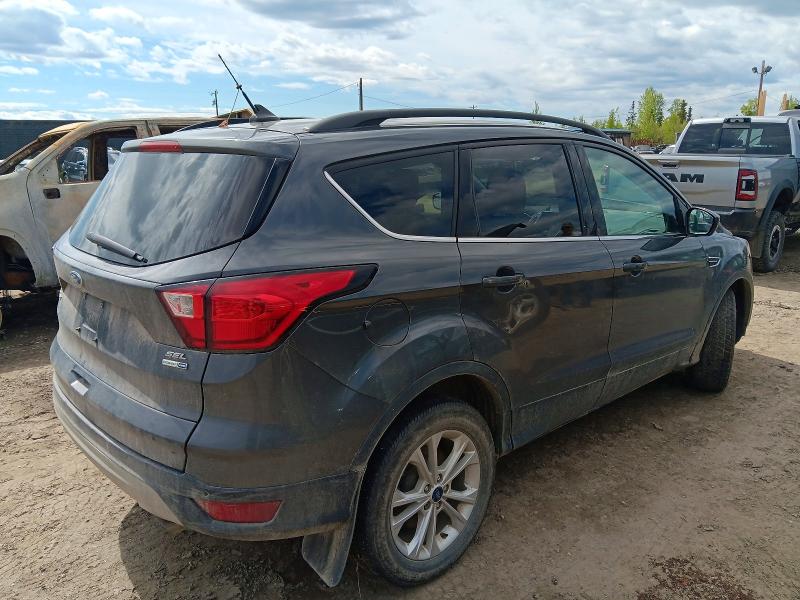 55739686 :رقم المزاد ، 1FMCU9HD8KUB63757 vin ، 2019 Ford Escape مزاد بيع