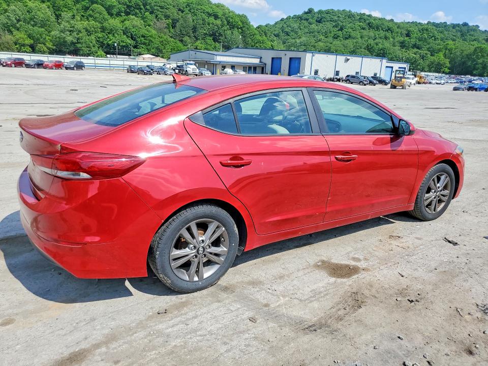 56570316 :رقم المزاد ، 5NPD84LF8HH018889 vin ، 2017 Hyundai Elantra مزاد بيع