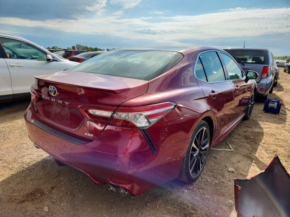 Продажа на аукционе авто 2018 Toyota Camry, vin: 4T1B61HK4JU649597, номер лота: 58208216