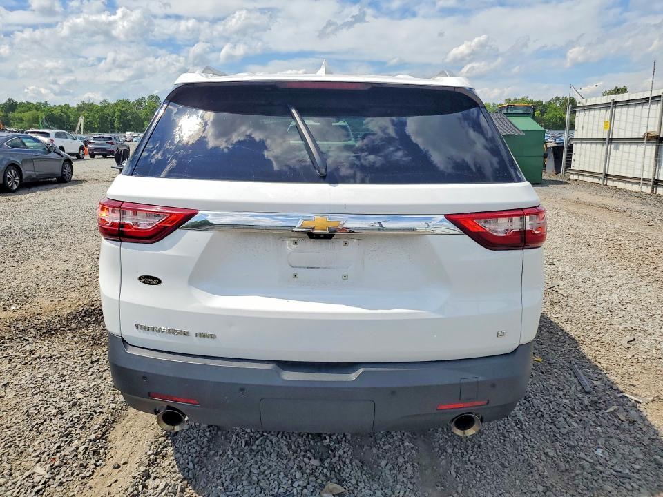 Продажа на аукционе авто 2018 Chevrolet Traverse, vin: 1GNEVHKW7JJ129556, номер лота: 57998336