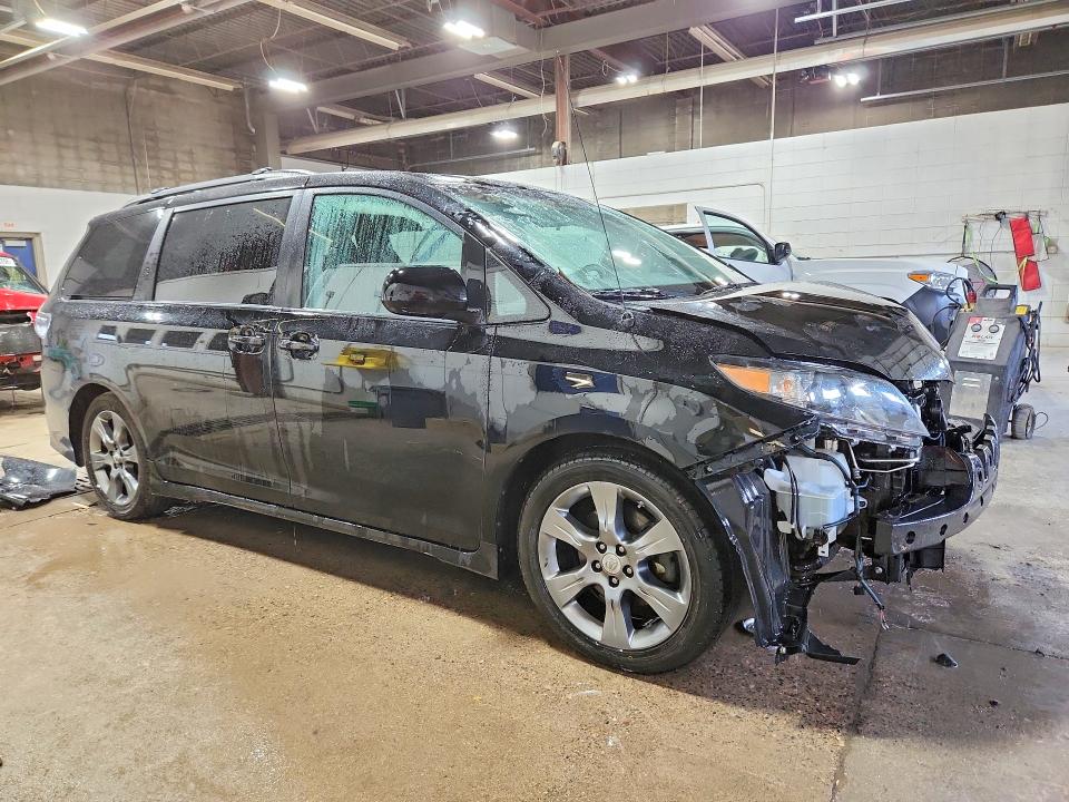 55989226 :رقم المزاد ، 5TDXK3DC0BS064151 vin ، 2025 Toyota Sienna مزاد بيع